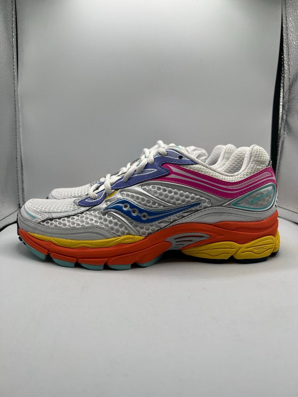 Saucony ProGrid Omni 9 “White Multi Pink Orange Yellow” size 6.5 men’s